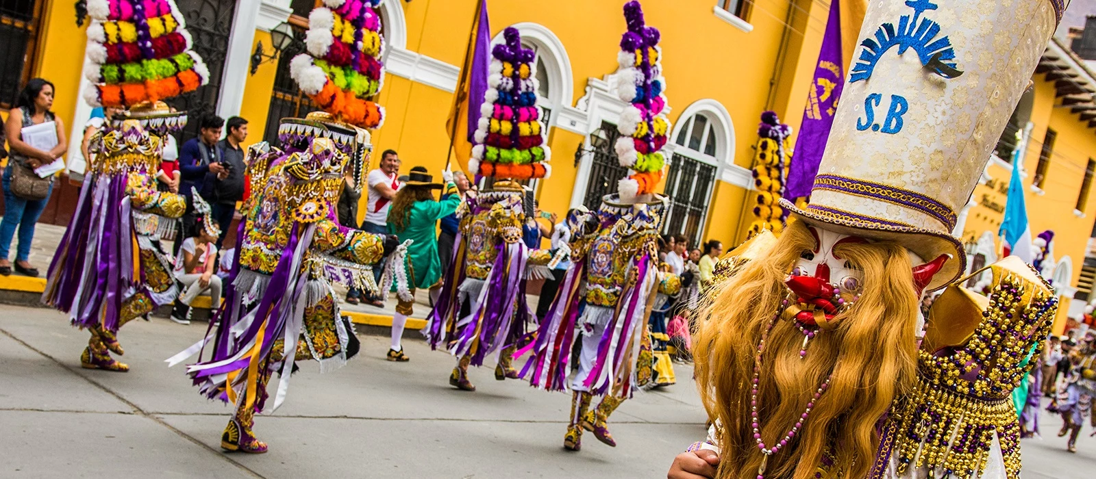 ¡Promociona tu negocio en Y Tú Qué Planes!