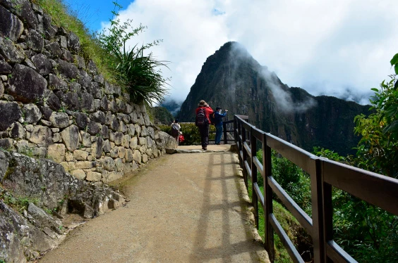 Tierra-Biru-Expeditions