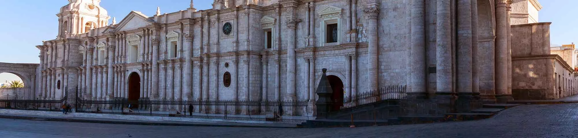 Basílica Catedral de Arequipa y Museo